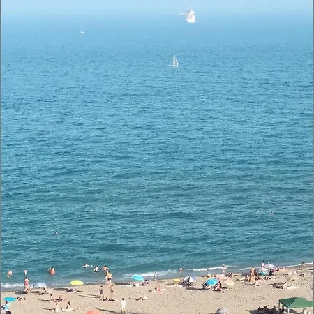 New Maritimo 公寓 *