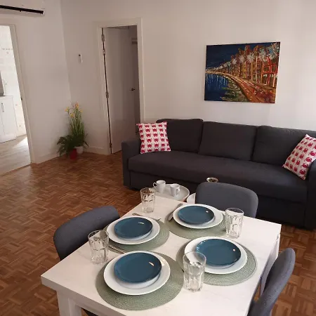 New Maritimo 公寓 *